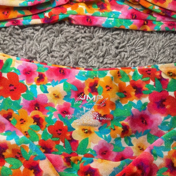 JMP the Label Swimsuit Set Top and Bottom Size Small Perfect Condition - Picture 8 of 8